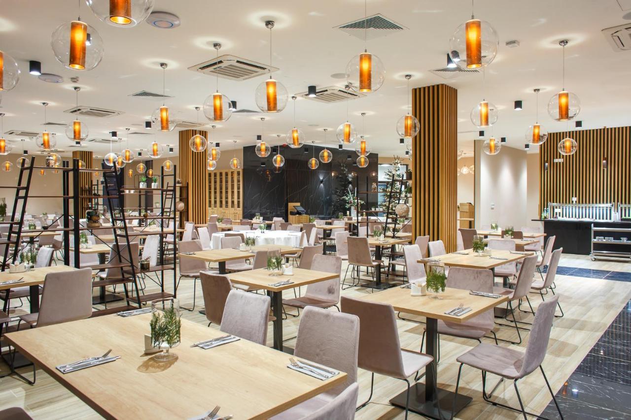 Green Mountain 5* Hotel カルパッチ エクステリア 写真 The restaurant