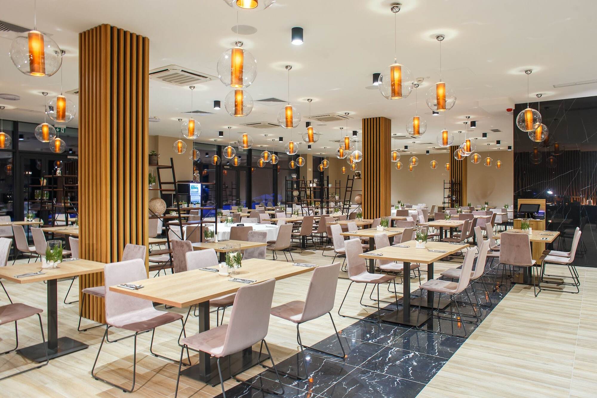 Green Mountain 5* Hotel カルパッチ エクステリア 写真 Restaurant